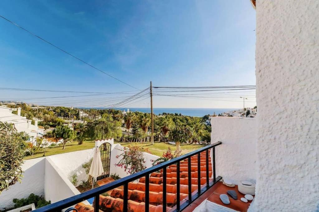 Capistrano Village, 1 Bedroom + Free Wi-Fi Nerja Eksteriør billede
