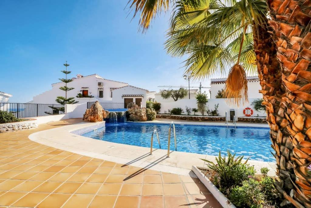 Capistrano Village, 1 Bedroom + Free Wi-Fi Nerja Eksteriør billede