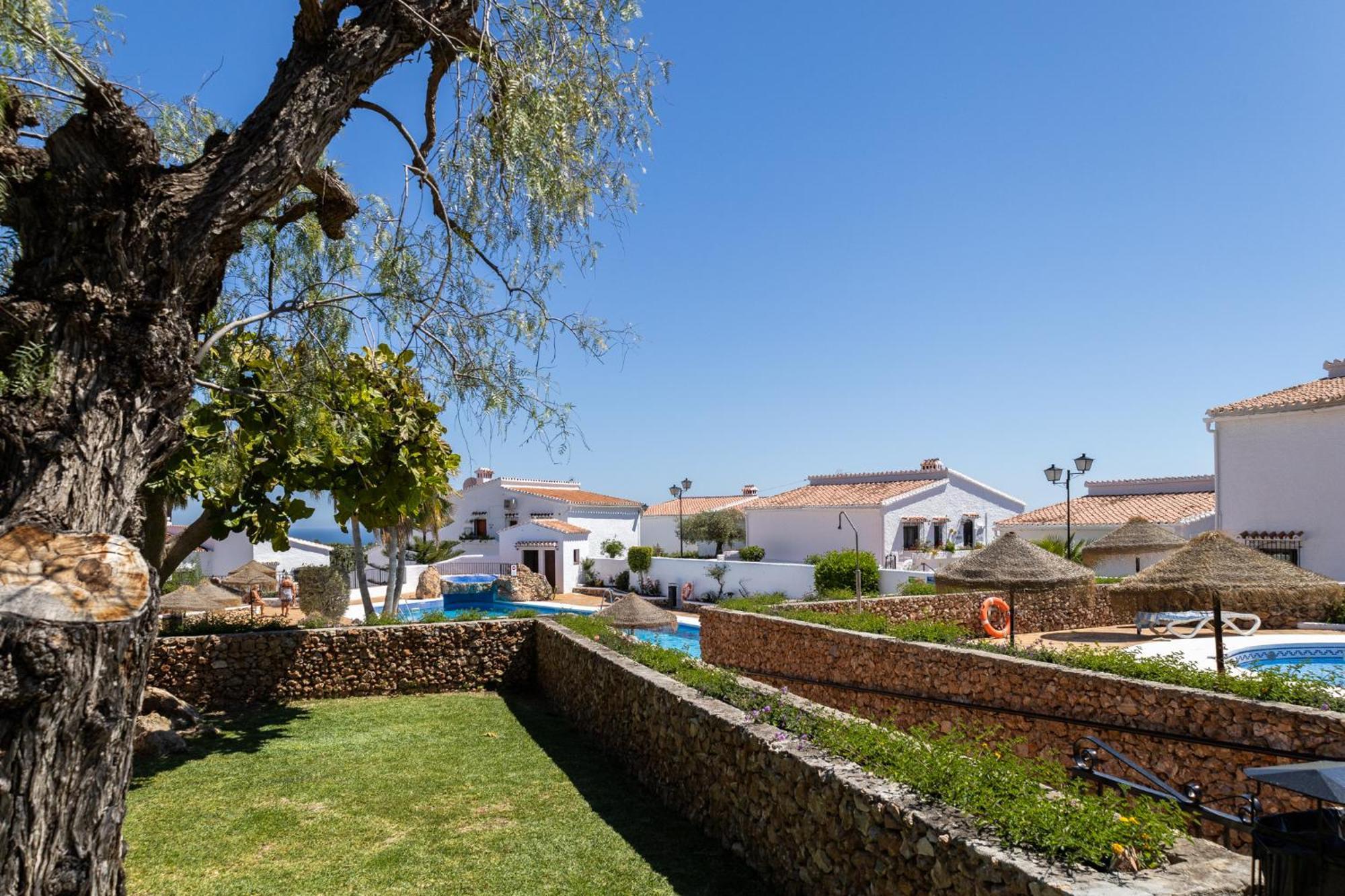 Capistrano Village, 1 Bedroom + Free Wi-Fi Nerja Eksteriør billede
