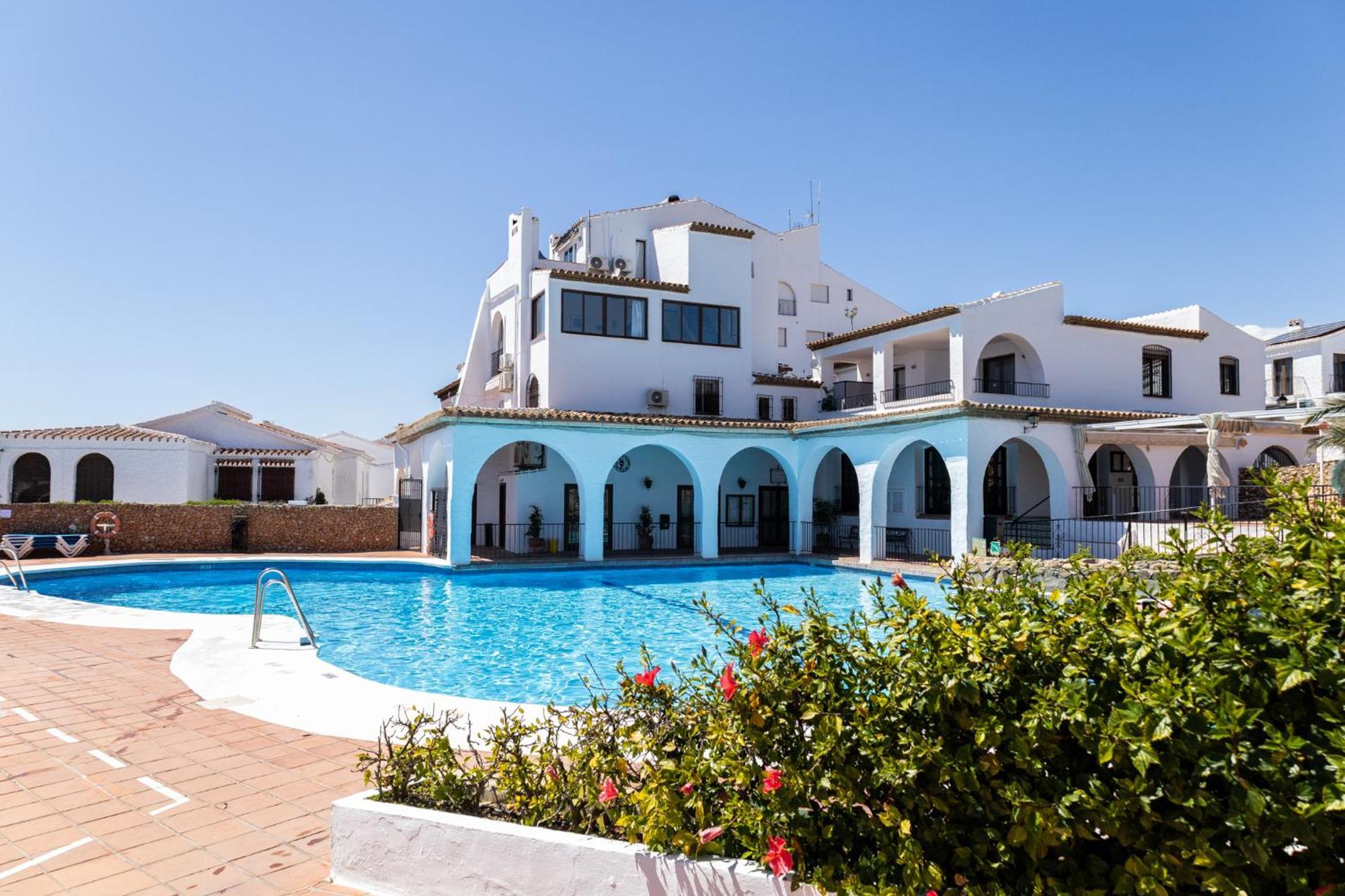 Capistrano Village, 1 Bedroom + Free Wi-Fi Nerja Eksteriør billede