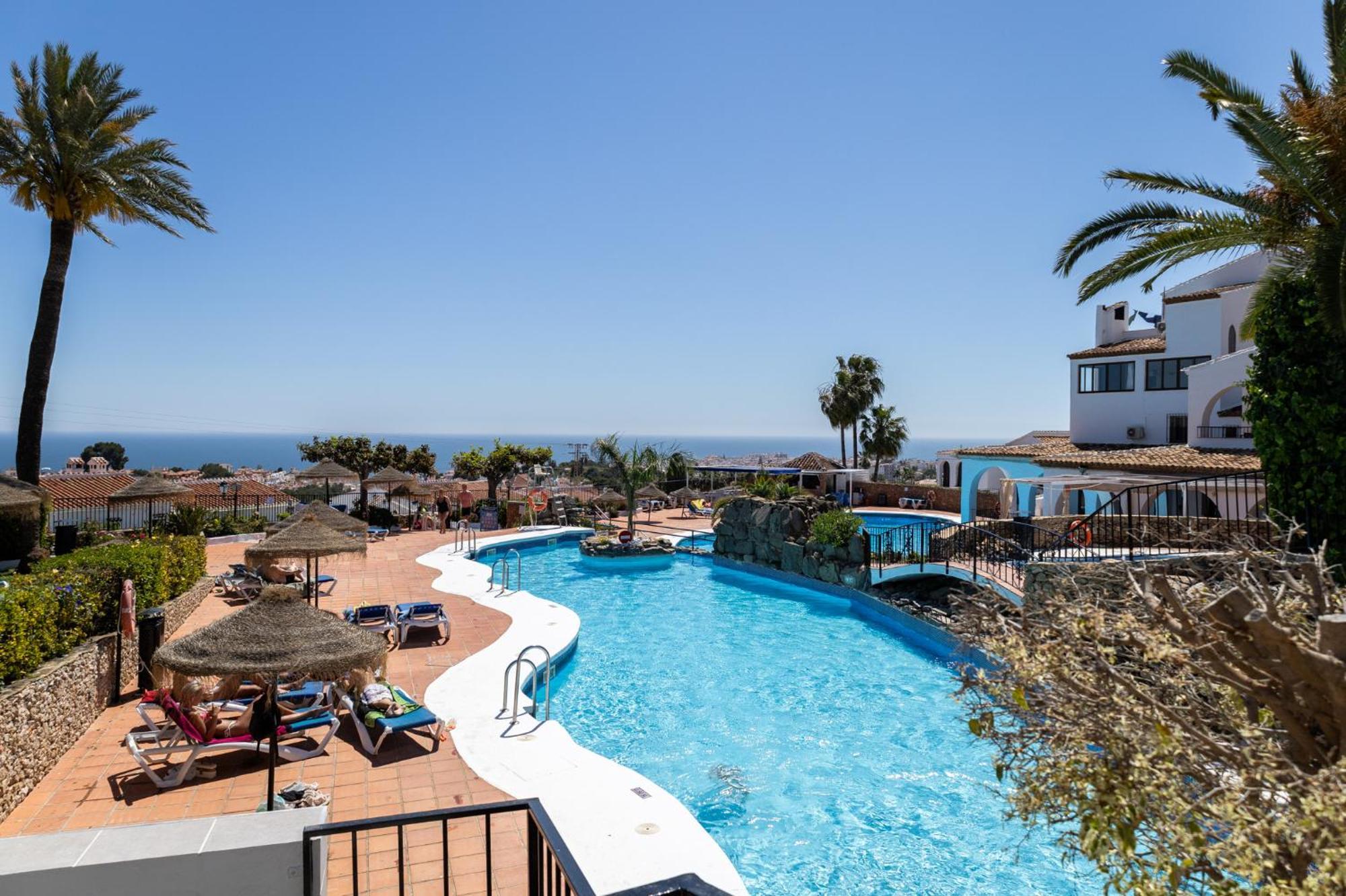 Capistrano Village, 1 Bedroom + Free Wi-Fi Nerja Eksteriør billede
